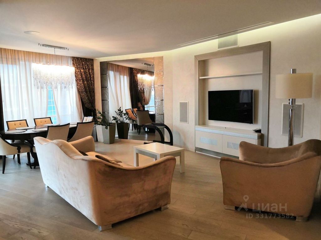 m. Slavyansky bulvar: Apartment, 3-rooms