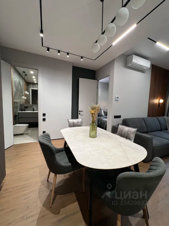 m. ZIL: Apartment, 2-rooms