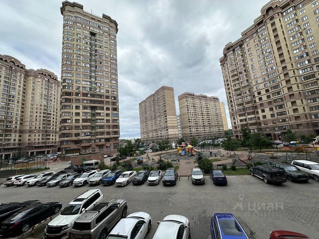 m. Fabrichnaya: Apartment, 3-rooms