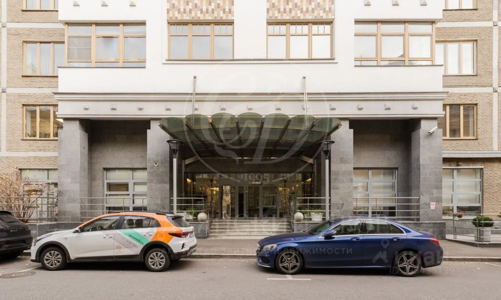 m. Arbatskaya: Apartment, 4-rooms