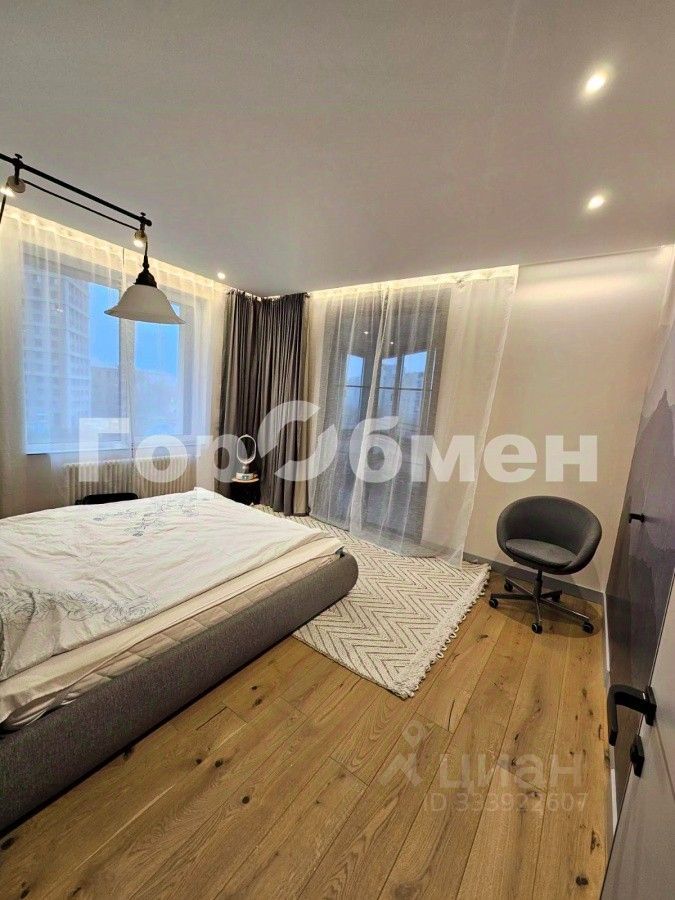 m. Oktyabrskoe pole: Apartment, 2-rooms