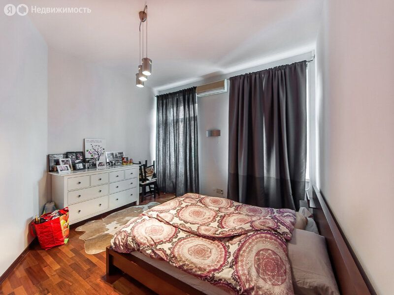 m. Polyanka: Apartment, 3-rooms