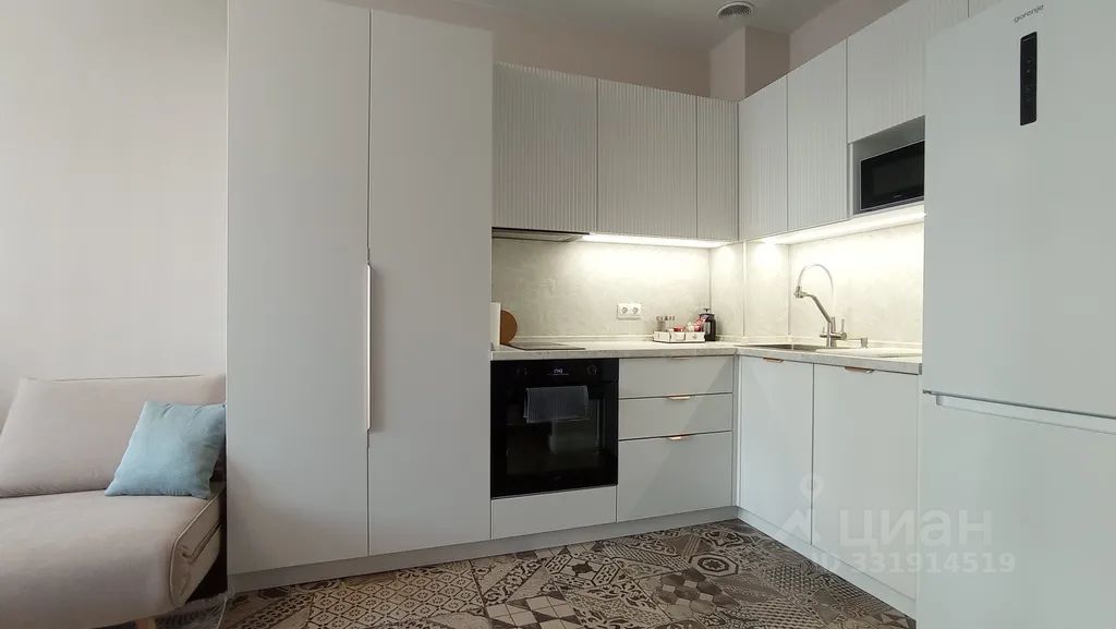 m. Filatov lug: Apartment, studio
