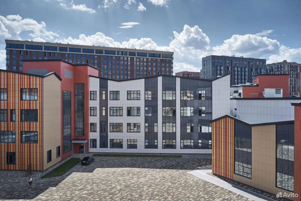 m. ZIL: Apartment, 3-rooms