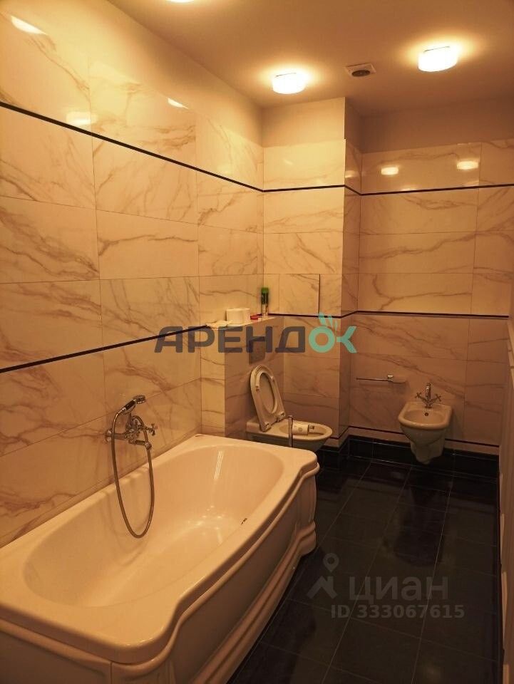m. Trubnaya: Apartment, 4-rooms