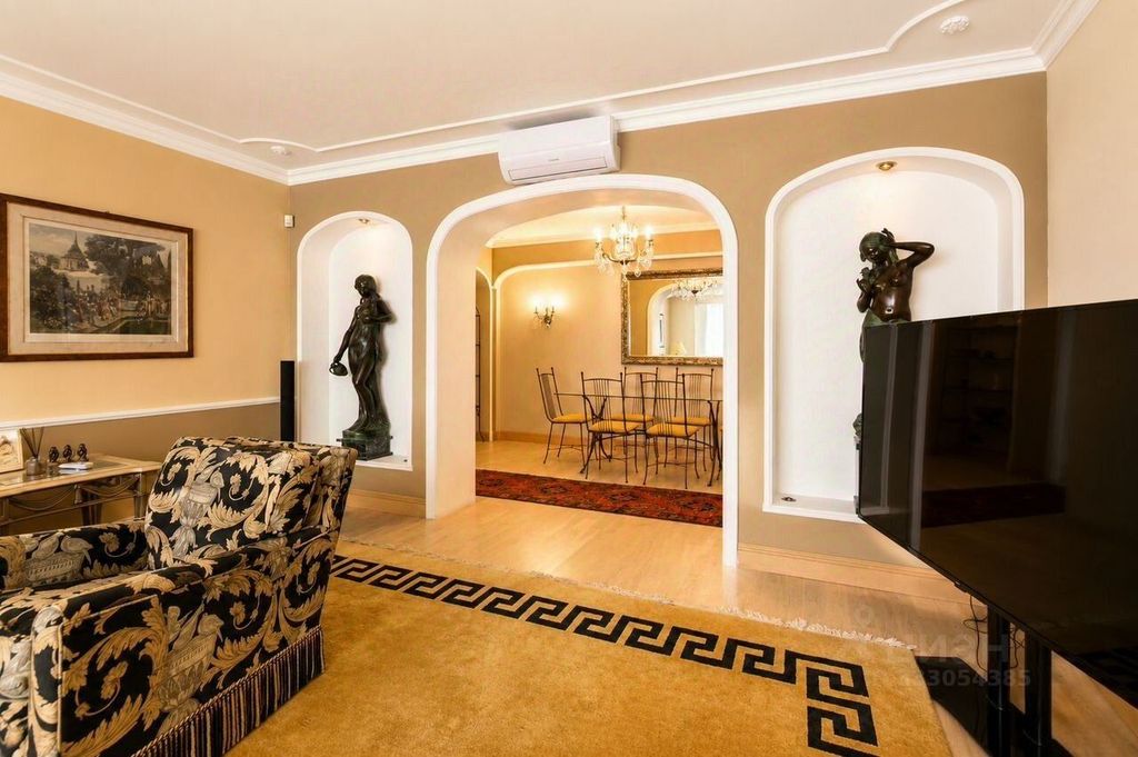 m. Barrikadnaya: Apartment, 2-rooms