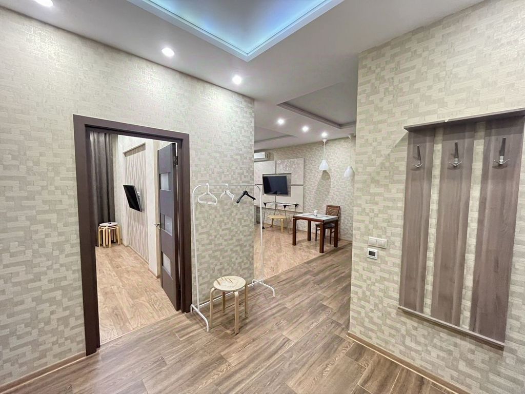 m. Dubrovka: Apartment, 2-rooms