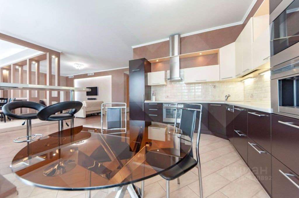 m. Smolenskaya: Apartment, 4-rooms