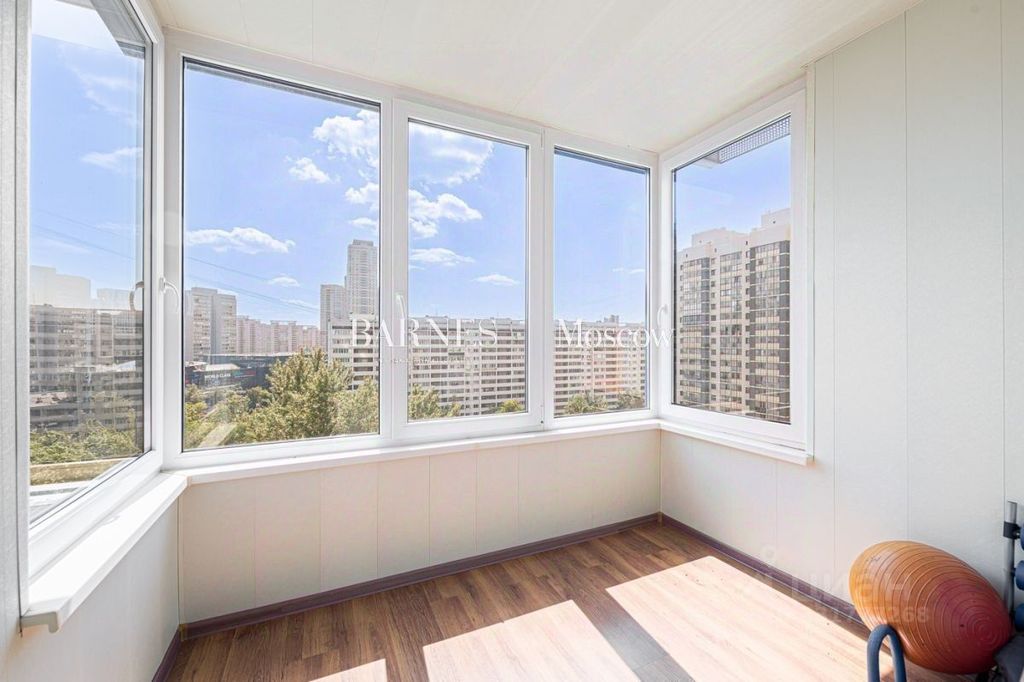 m. Novatorskaya: Apartment, 3-rooms