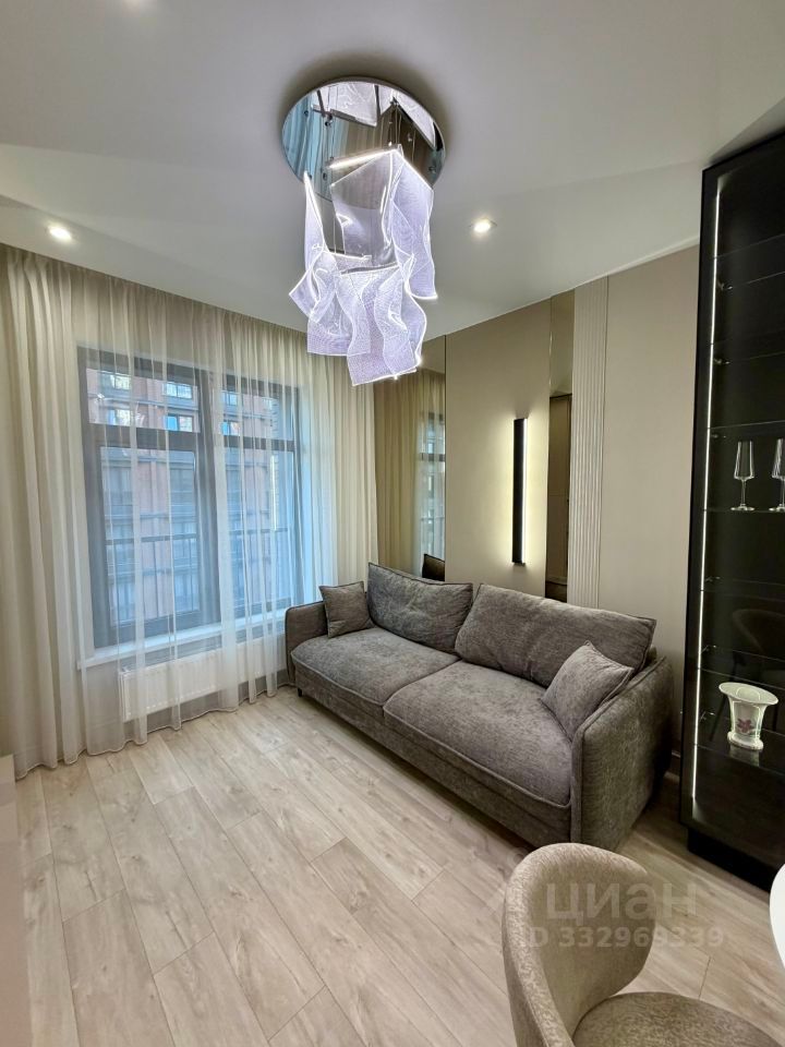 m. ZIL: Apartment, 1-rooms