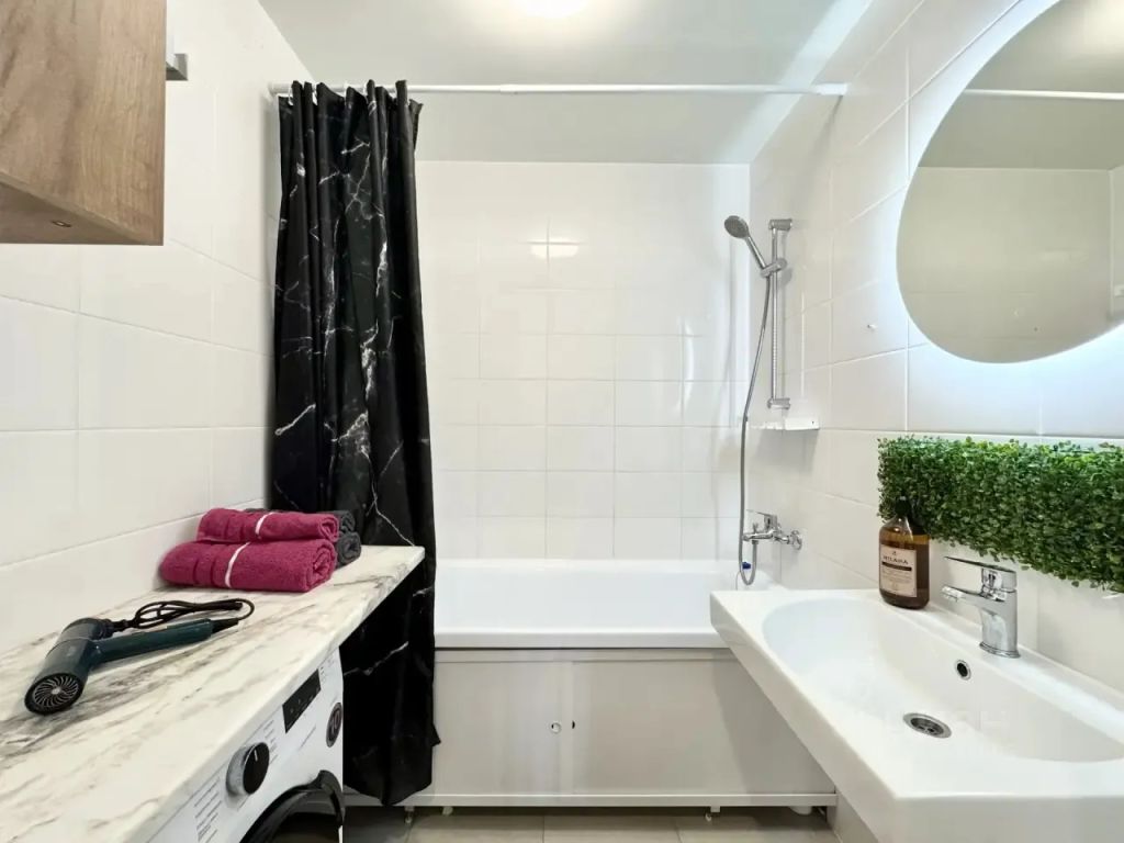 m. Opalikha: Apartment, 2-rooms