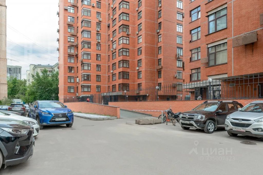 m. Ulitsa 1905 goda: Apartment, 2-rooms