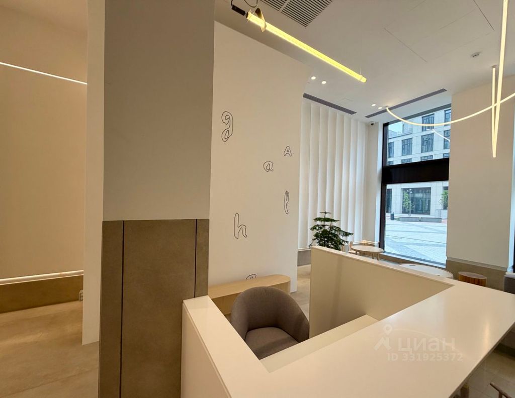 m. ZIL: Apartment, 1-rooms