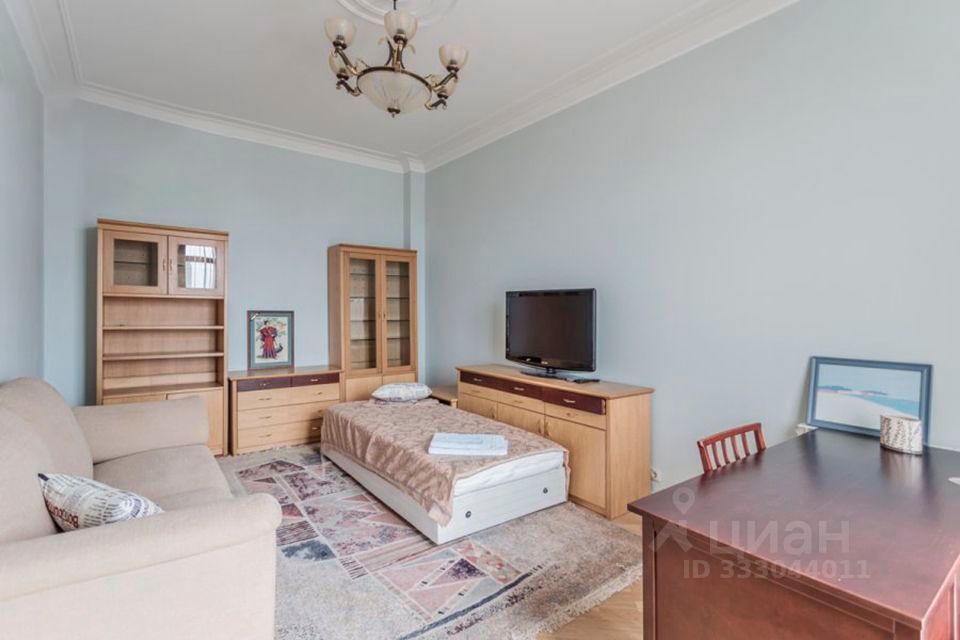 m. Mayakovskaya: Apartment, 4-rooms
