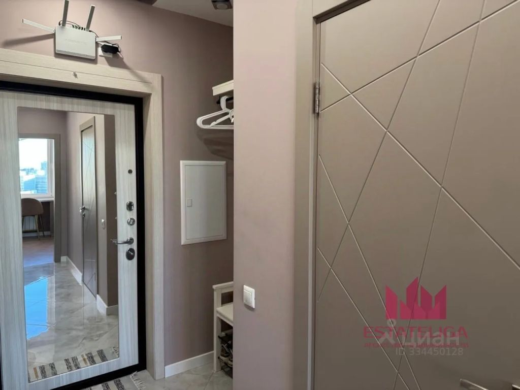 m. ZIL: Apartment, 2-rooms