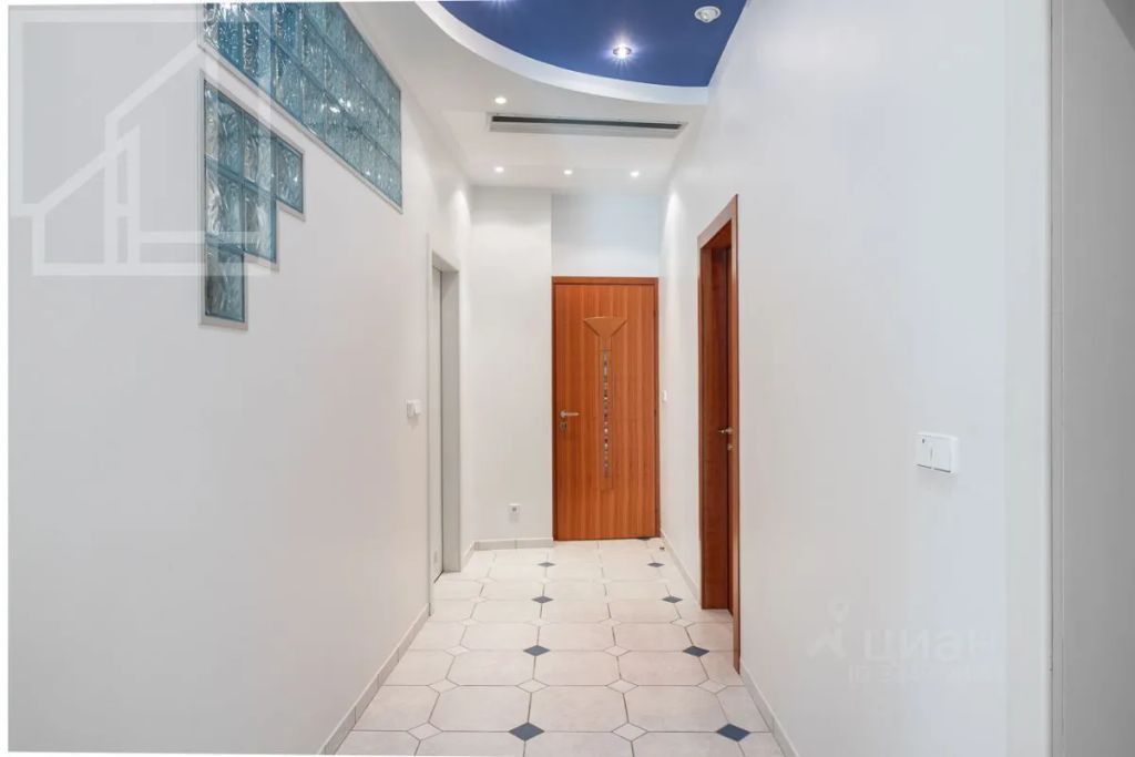 m. Trubnaya: Apartment, 3-rooms