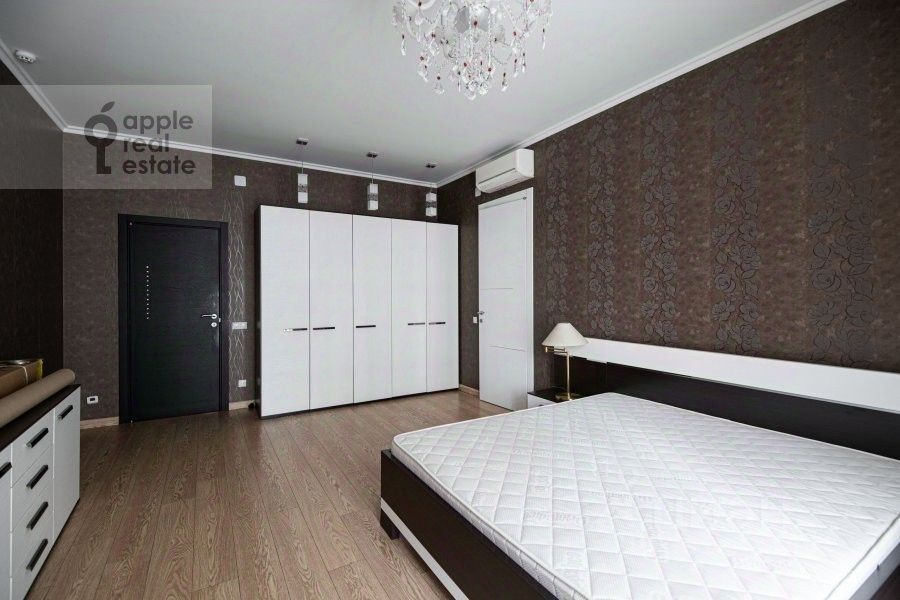m. Chkalovskaya: Apartment, 3-rooms