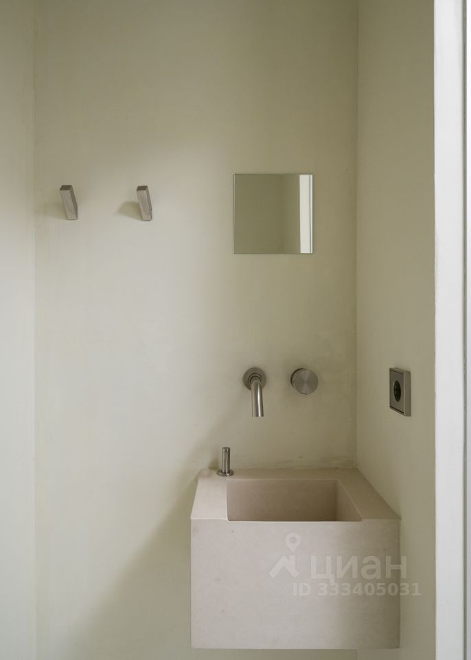 m. Ploschad trekh vokzalov: Apartment, 1-rooms