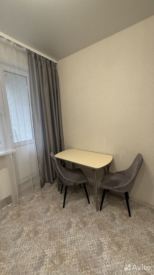 m. Lukhmanovskaya: Apartment, 1-rooms