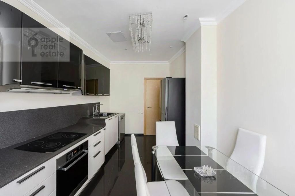 m. Smolenskaya: Apartment, 3-rooms