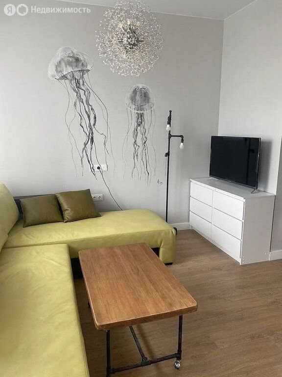m. Verkhnie Kotly: Apartment, studio