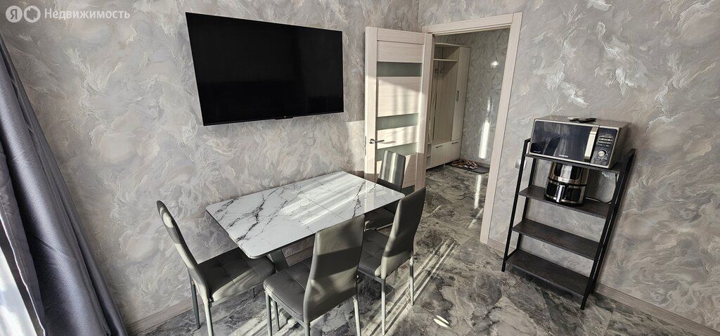 m. Nakhimovsky prospekt: Apartment, 2-rooms