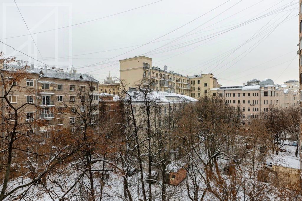 m. Mayakovskaya: Apartment, 3-rooms