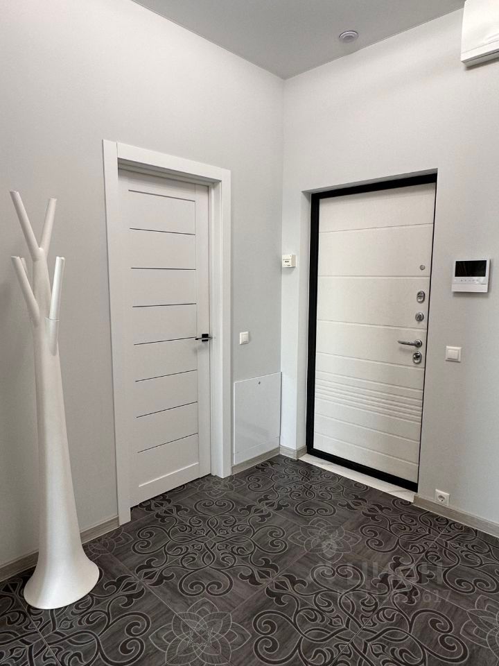 m. Narodnoe Opolchenie: Apartment, 2-rooms