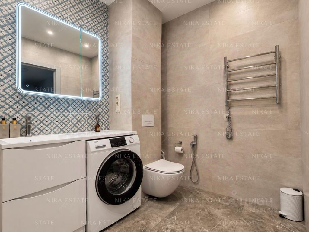 m. ZIL: Apartment, 2-rooms