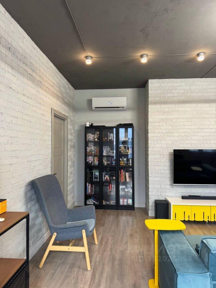 m. Ulitsa Milashenkova: Apartment, 2-rooms