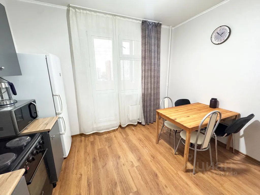 m. Levoberezhnaya: Apartment, 2-rooms