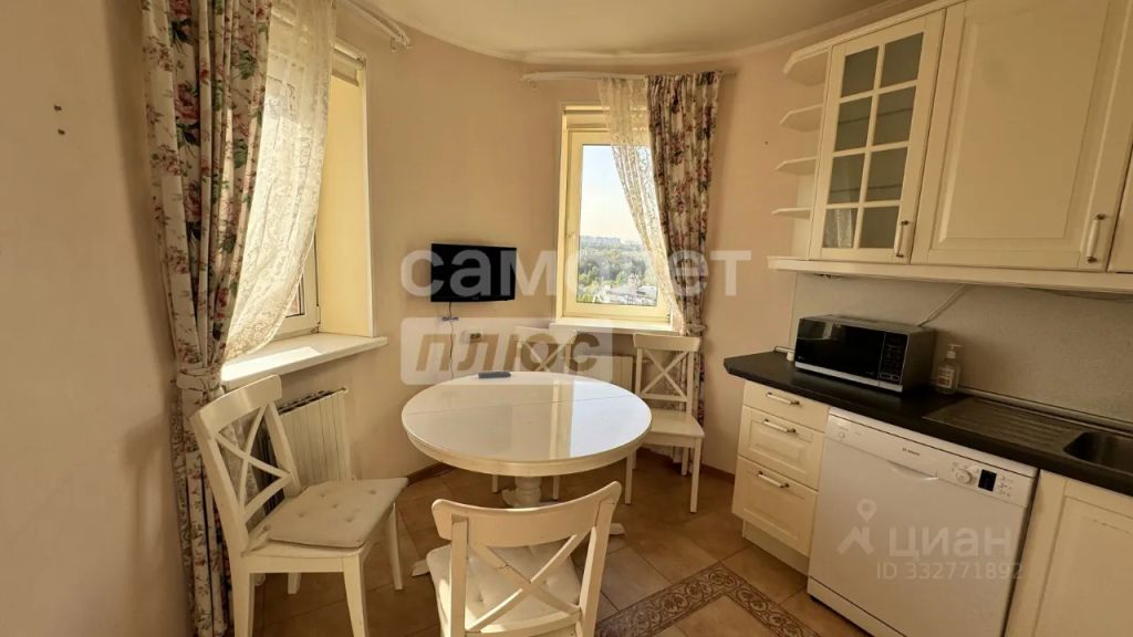 m. Pavshino: Apartment, 2-rooms