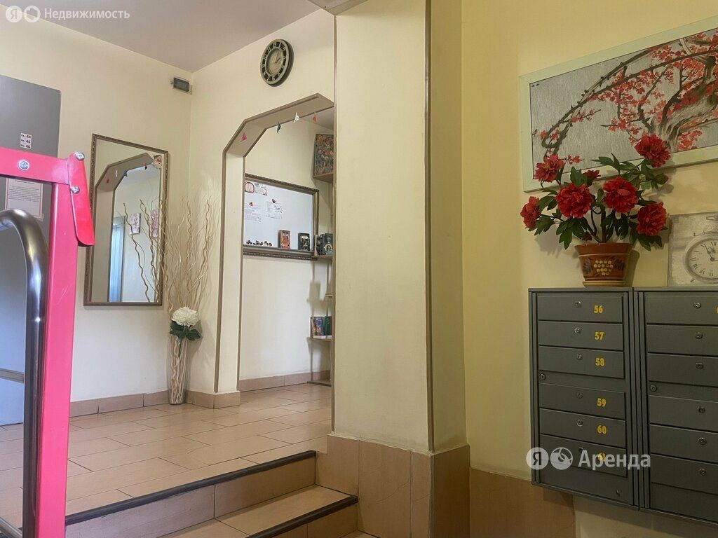 m. Verkhnie Kotly: Apartment, 2-rooms