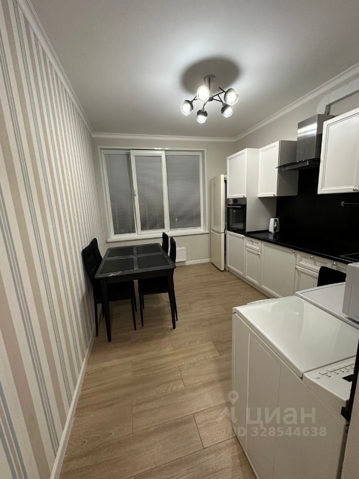 m. Strogino: Apartment, 2-rooms