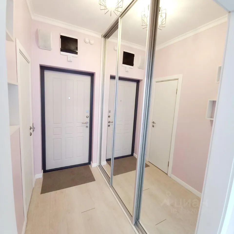 m. Strogino: Apartment, studio