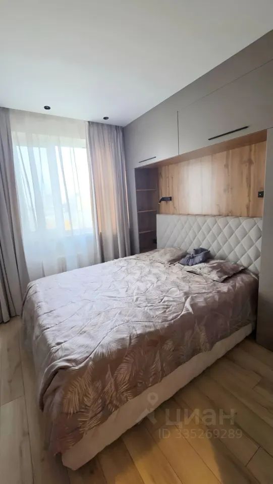 m. Ploschad trekh vokzalov: Apartment, 2-rooms