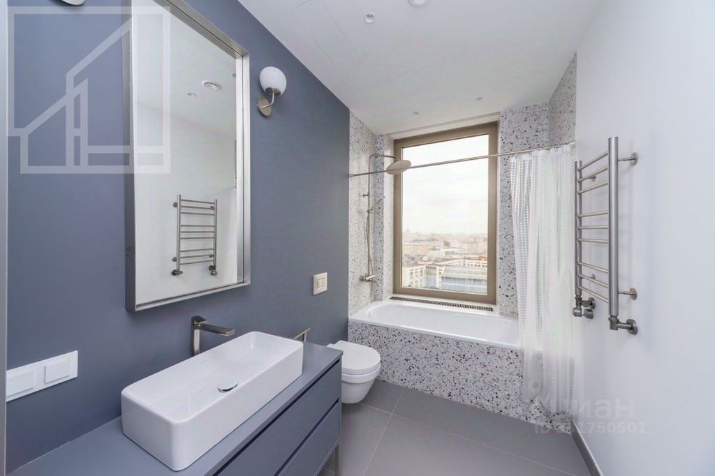 m. Ulitsa 1905 goda: Apartment, 4-rooms