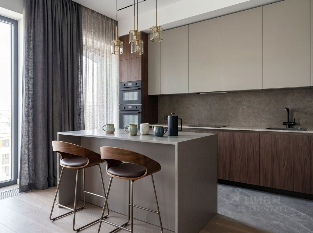m. Kievskaya: Apartment, 4-rooms