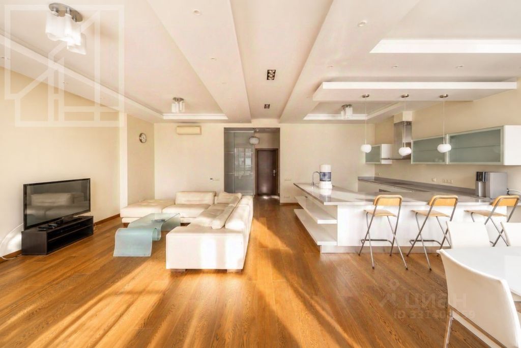m. Chkalovskaya: Apartment, 3-rooms