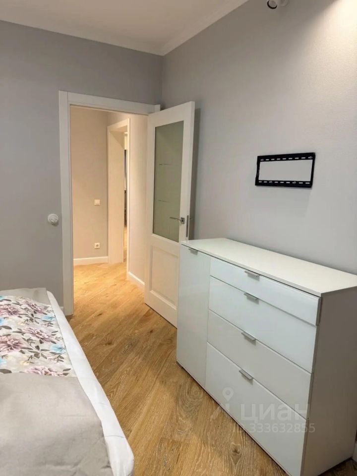 m. Ulitsa Milashenkova: Apartment, 2-rooms