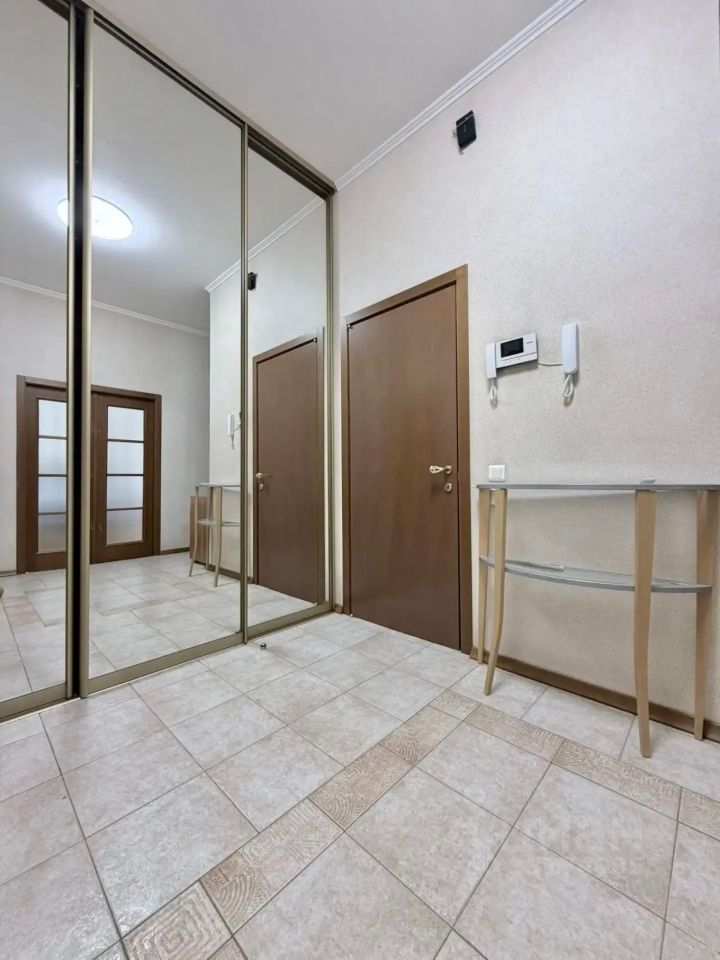 m. Krasnye vorota: Apartment, 2-rooms