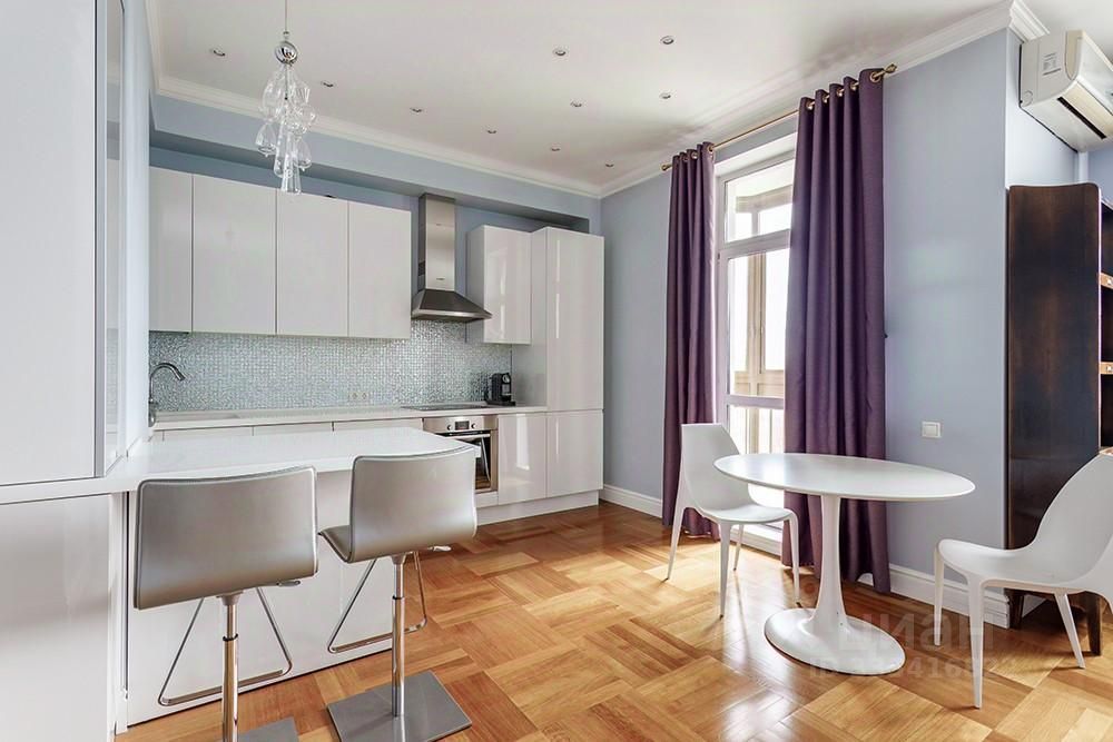 m. Lomonosovsky prospekt: Apartment, 2-rooms