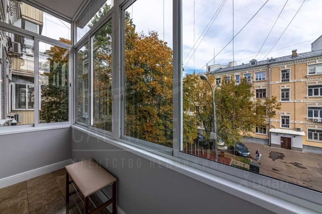 m. Park kultury: Apartment, 4-rooms