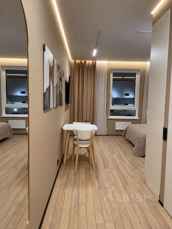 m. Dubrovka: Apartment, studio