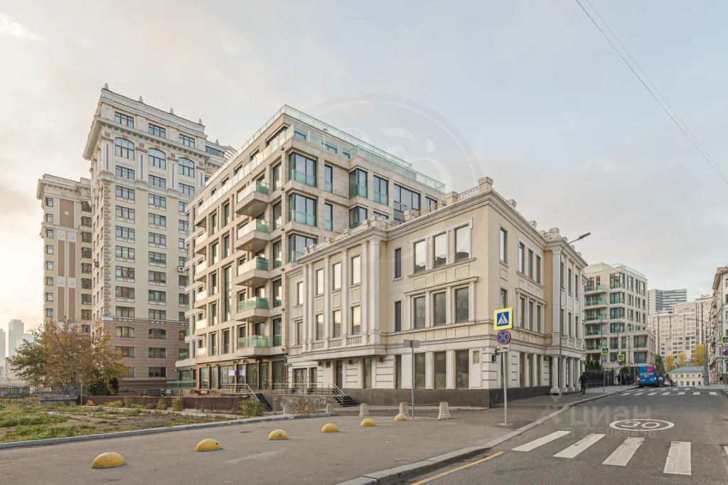 m. Smolenskaya: Apartment, 4-rooms