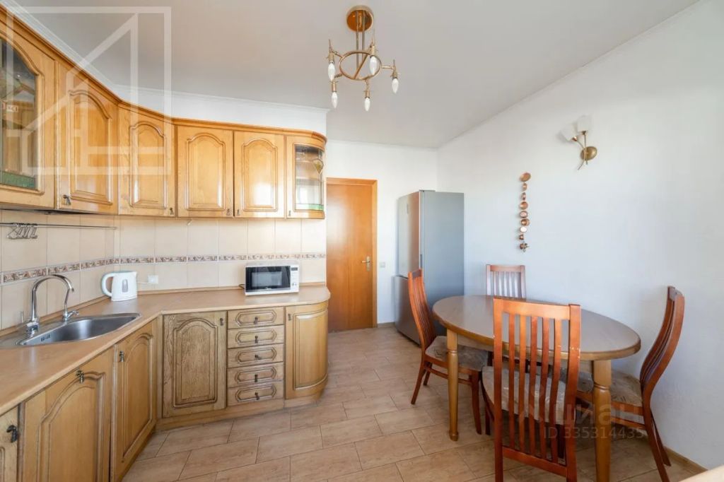 m. Smolenskaya: Apartment, 3-rooms