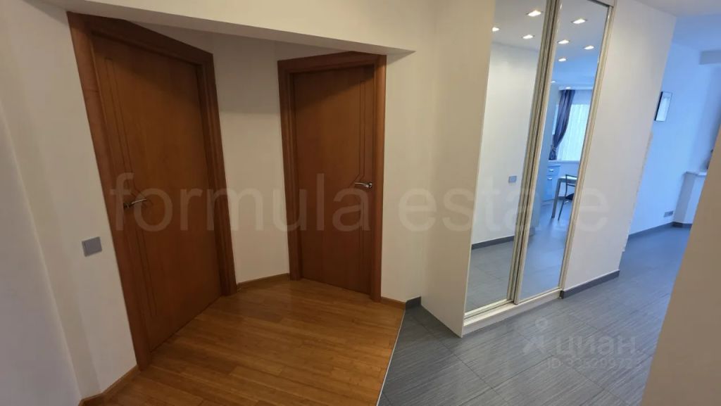 m. Ulitsa 1905 goda: Apartment, 2-rooms