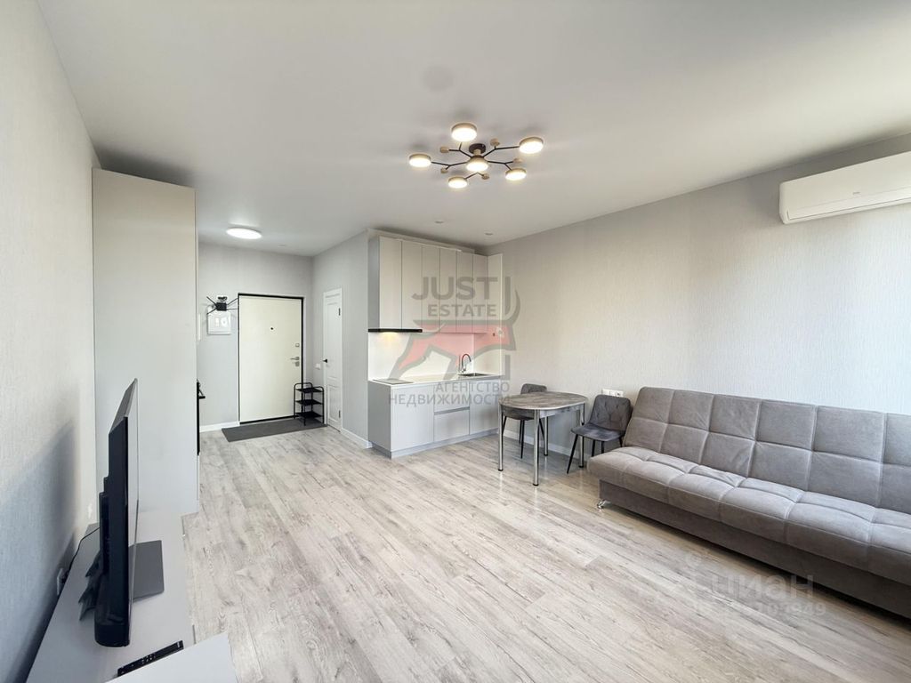 m. Pavshino: Apartment, studio