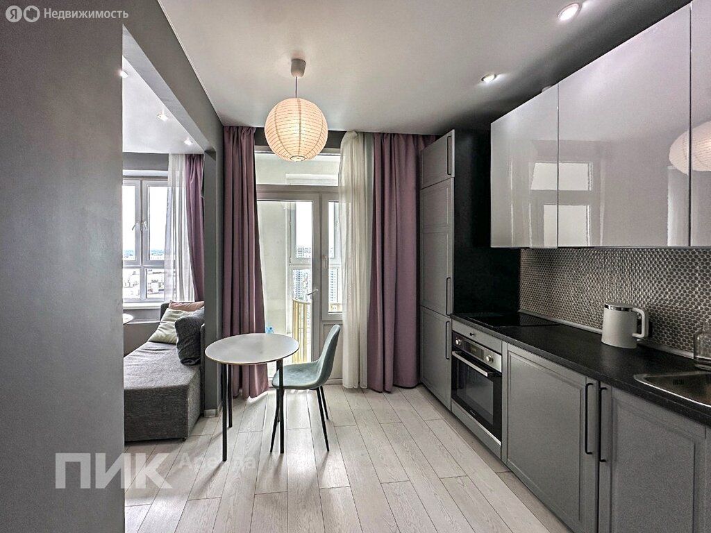 m. Lukhmanovskaya: Apartment, 1-rooms