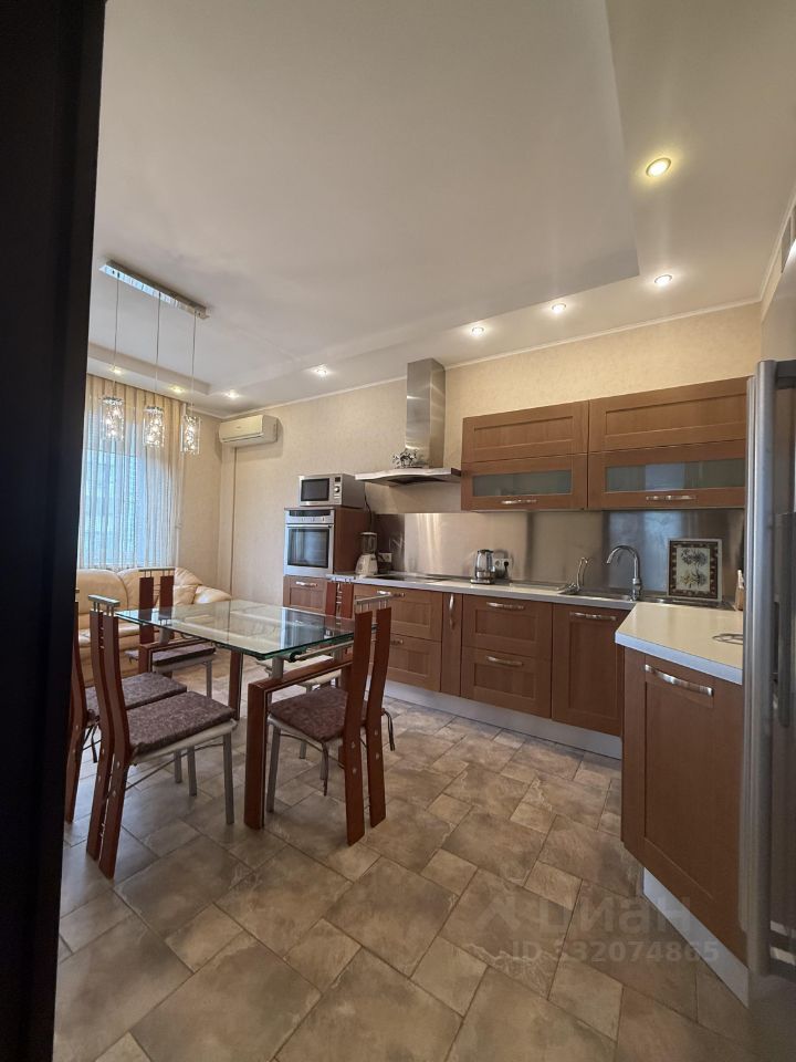 m. Zorge: Apartment, 3-rooms